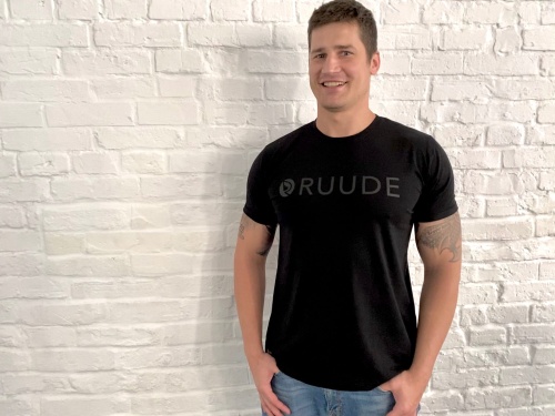 tshirt boy 1.jpg